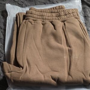 Comfrt Brown Fleece Joggers - Casual Comfort Sweatpants. Worn twice